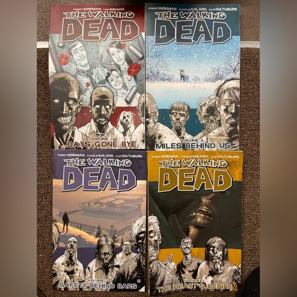 The Walking Dead Comic Books Volumes 1-4 - Picture 1 of 2